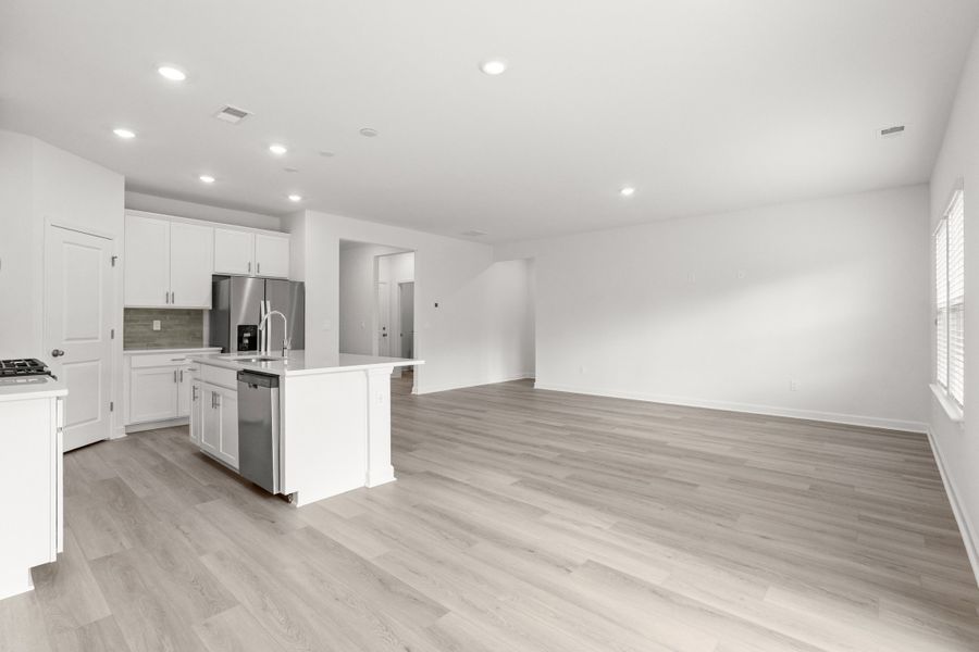 Spacious, unfurnished interior of a new home in Cypress Ridge - The Boardwalk Series, Longs (Image 18).