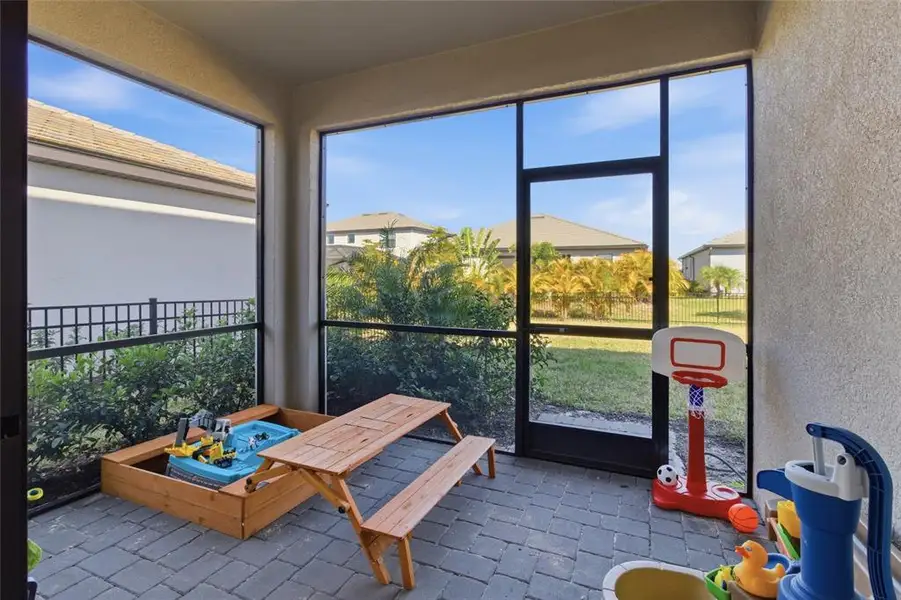 Exterior details and patio area of a home in , Bradenton (Image 25).