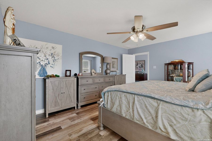 Furnished interior view inside a new home in Redbird Ranch, San Antonio (Image 13). Furnished interior view inside a new home in Redbird Ranch, San Antonio (Image 13).