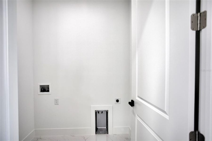 Spacious, unfurnished interior of a new home in , Port Charlotte (Image 35). Spacious, unfurnished interior of a new home in , Port Charlotte (Image 35).