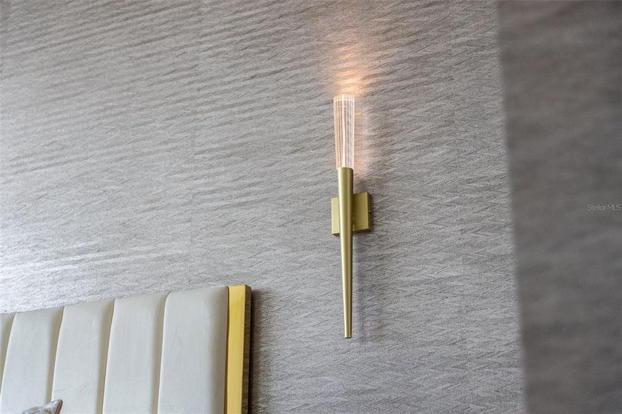 Spacious, unfurnished interior of a new home in , Sarasota (Image 18).