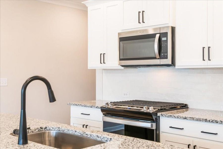 Close-up of interior finishes inside a home in Cherokee Township, Acworth (Image 25).