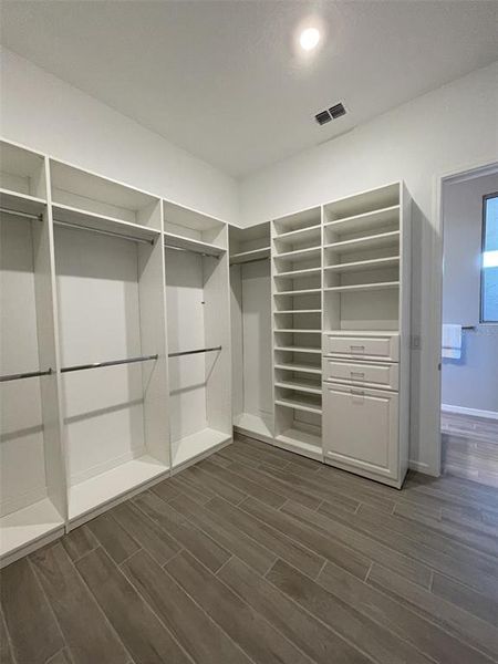 Spacious, unfurnished interior of a new home in Del Webb BayView, Parrish (Image 17).