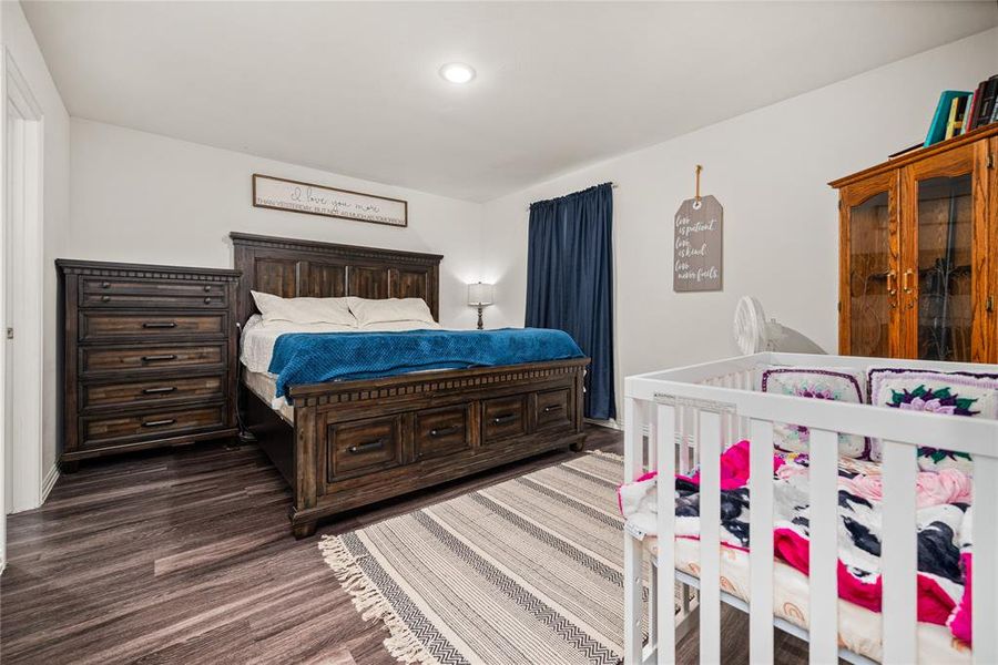 Furnished interior view inside a new home in , Mabank (Image 16).