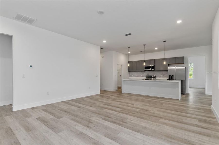 Spacious, unfurnished interior of a new home in , Port Charlotte (Image 27).