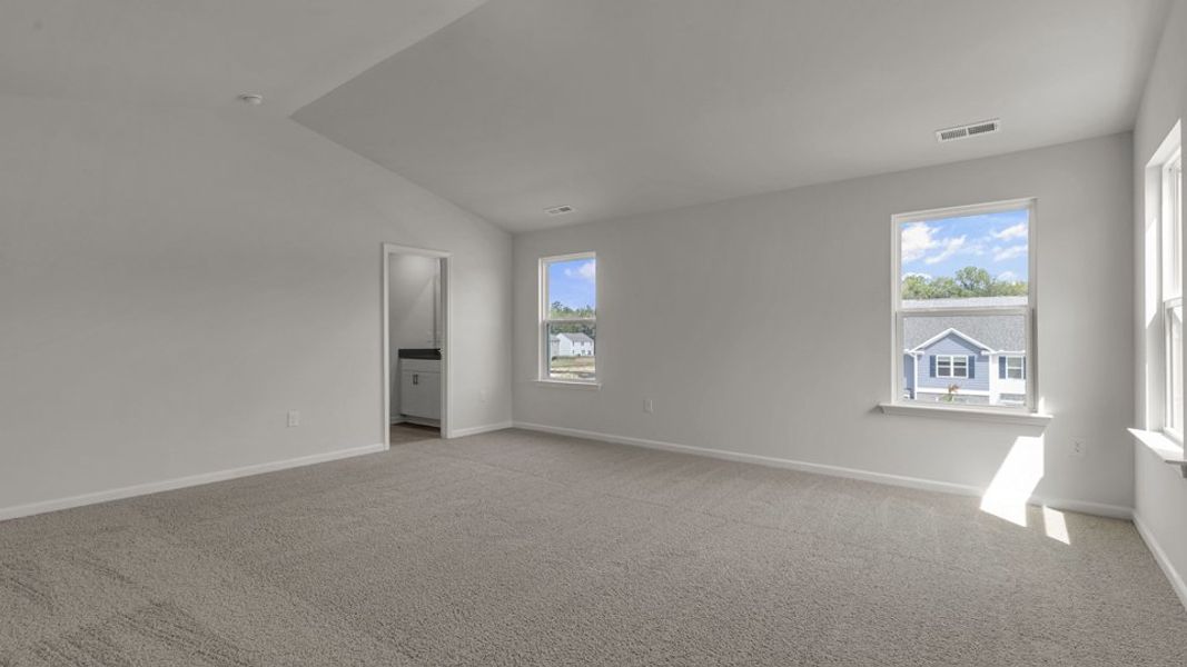Spacious, unfurnished interior of a new home in Anderson Farm, Wendell (Image 21).