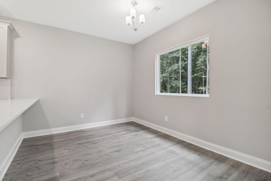Spacious, unfurnished interior of a new home in Founder's Park, Lincolnville (Image 26).