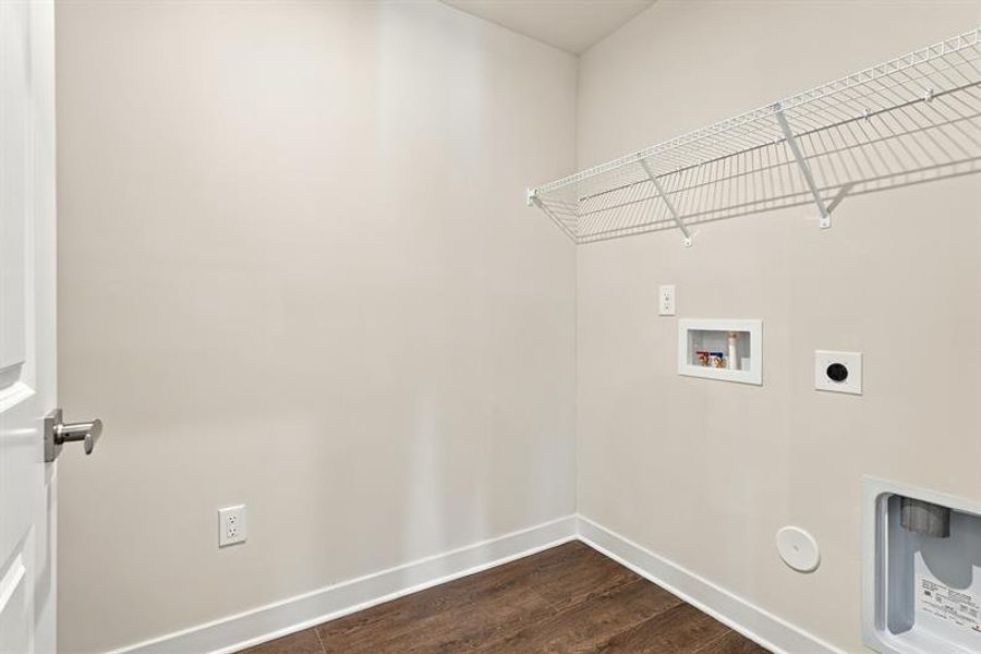 Spacious, unfurnished interior of a new home in Linwood Estates, Lexington (Image 10).