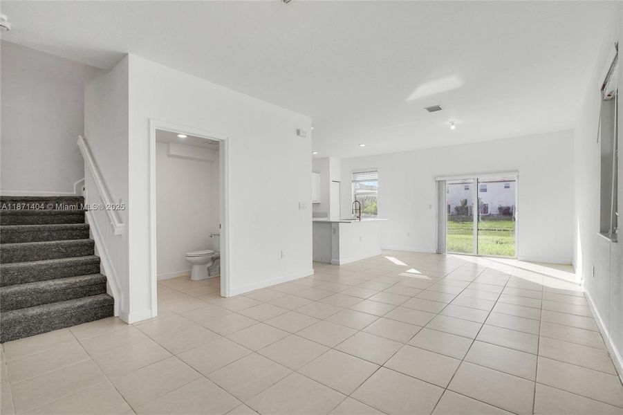 Image 18 of a home in .