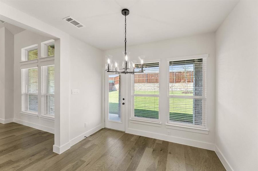 9933 Villa Verde-Breakfast Nook-1