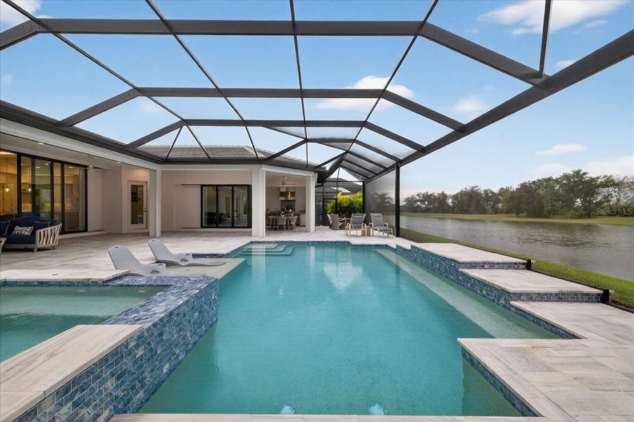 Exterior details and patio area of a home in , Bradenton (Image 31).