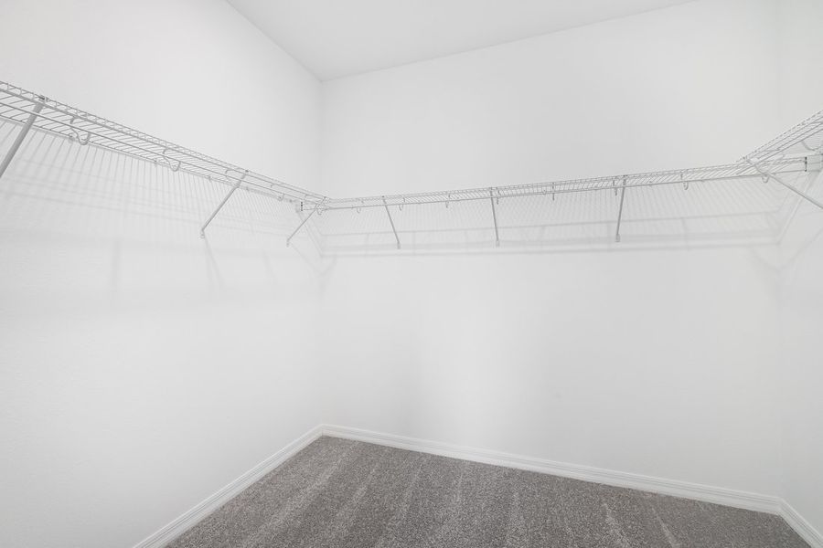 Spacious, unfurnished interior of a new home in Coopers Meadow, Jacksonville (Image 13).