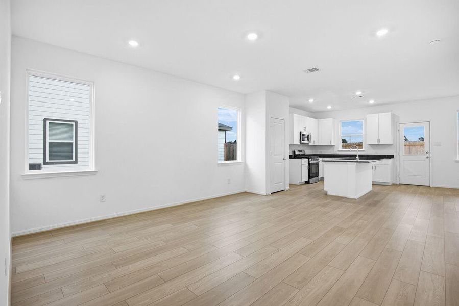18122 Lone Hill Drive ~ Ready Now 18122 Lone Hill Drive ~ Ready Now
