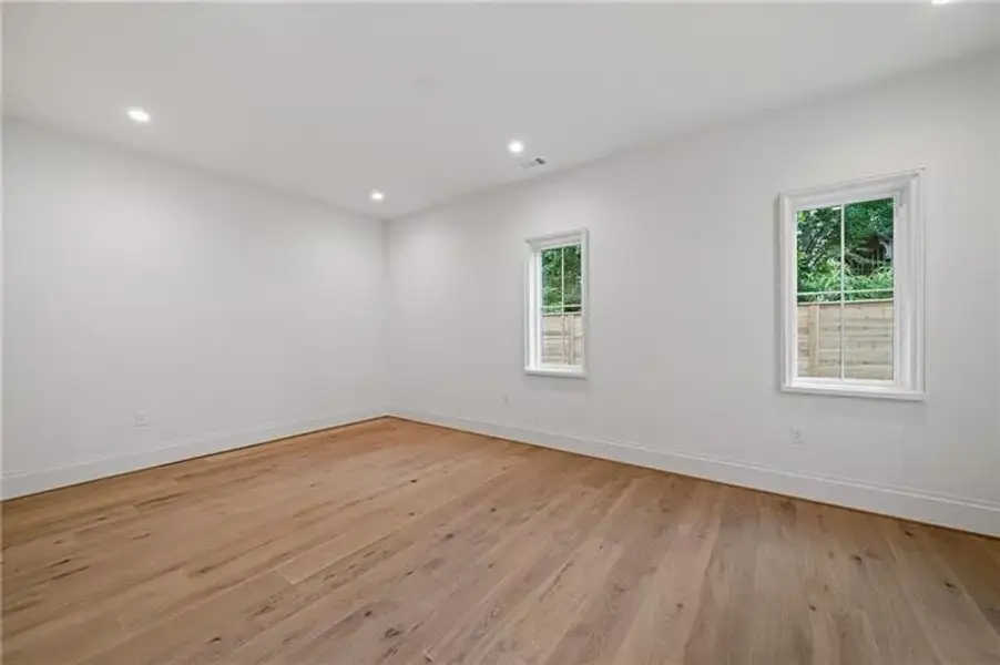 Spacious, unfurnished interior of a new home in , Atlanta (Image 54). Spacious, unfurnished interior of a new home in , Atlanta (Image 54).