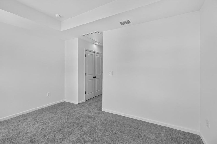 Spacious, unfurnished interior of a new home in Rosewood Farm, Lawrenceville (Image 34).