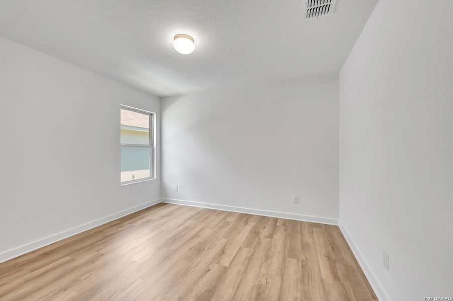 Spacious, unfurnished interior of a new home in Legacy Hills, San Antonio (Image 37).