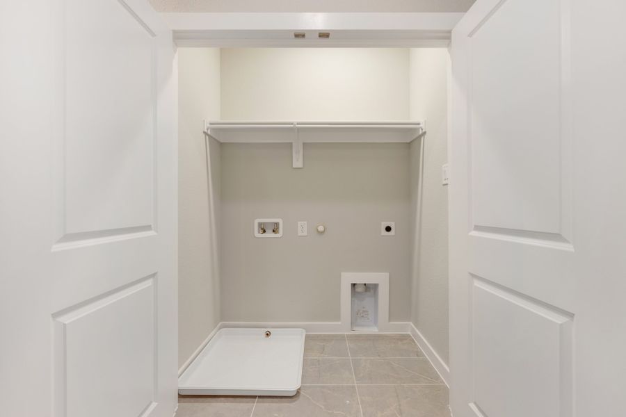 Spacious, unfurnished interior of a new home in Woodbridge Townhomes, Wylie (Image 42).