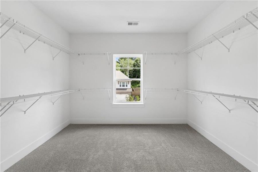 Spacious, unfurnished interior of a new home in Havencroft, Woodstock (Image 16). Spacious, unfurnished interior of a new home in Havencroft, Woodstock (Image 16).