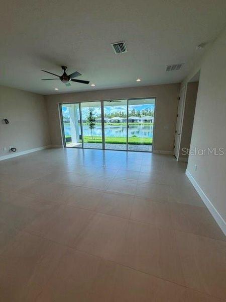Spacious, unfurnished interior of a new home in Valencia Ridge (55+), Wesley Chapel (Image 27). Spacious, unfurnished interior of a new home in Valencia Ridge (55+), Wesley Chapel (Image 27).