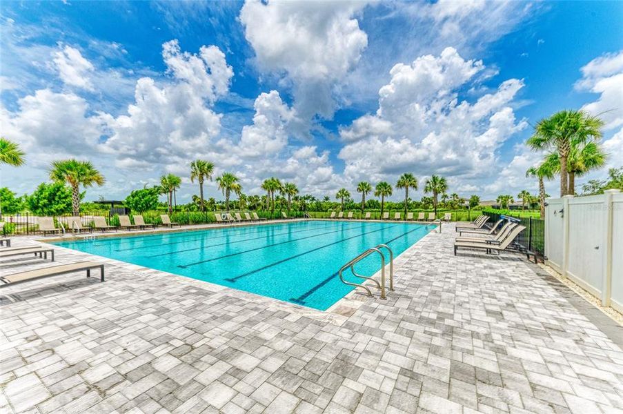 Exterior details and patio area of a home in , Sarasota (Image 3).