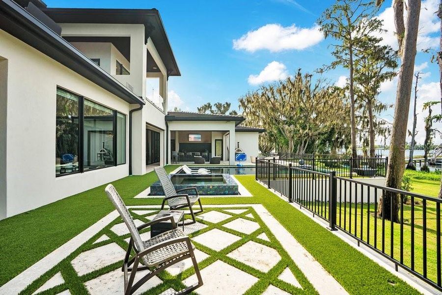 Exterior details and patio area of a home in , Windermere (Image 38).
