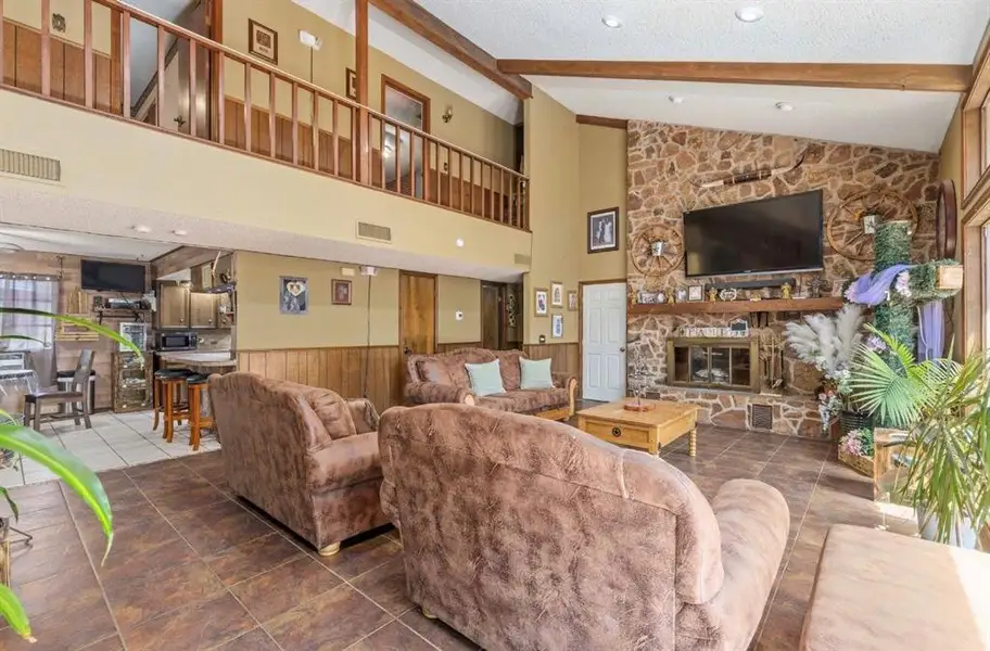 Furnished interior view inside a new home in , Brownwood (Image 10).