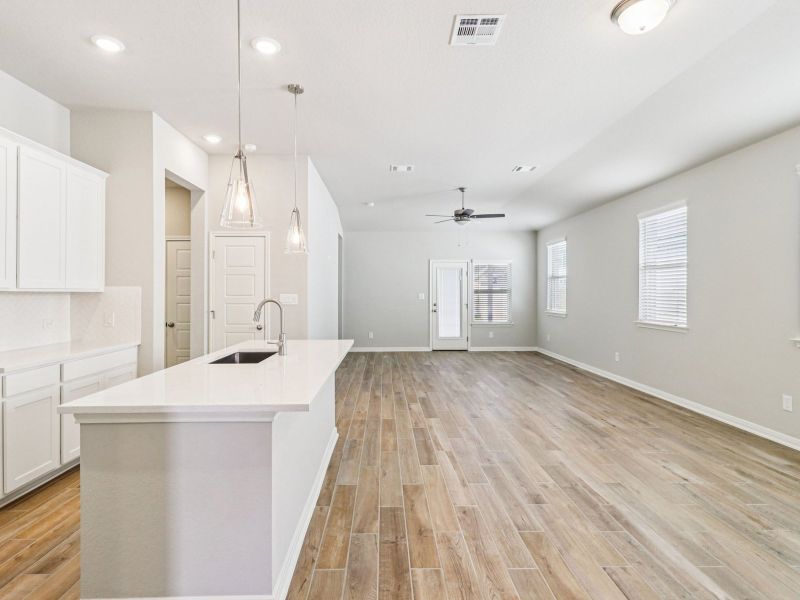 Spacious, unfurnished interior of a new home in Kallison Ranch, San Antonio (Image 16).