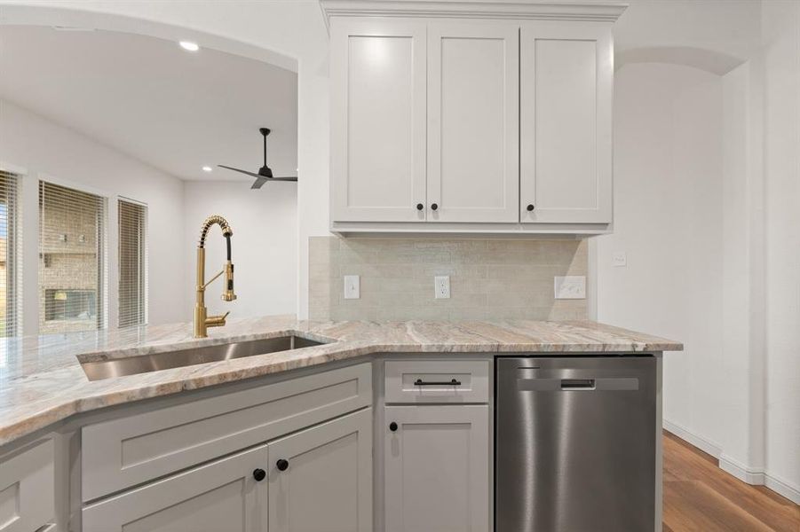 Furnished interior view inside a new home in , Cleburne (Image 6).