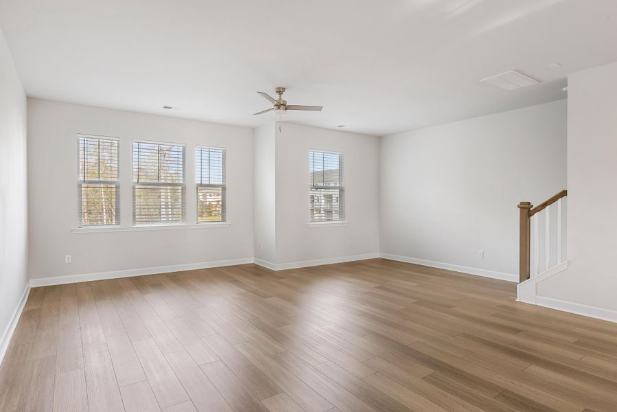 Spacious, unfurnished interior of a new home in , Summerville (Image 22).