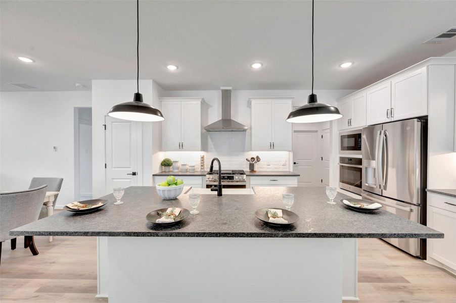 Chef-worthy island kitchen Chef-worthy island kitchen
