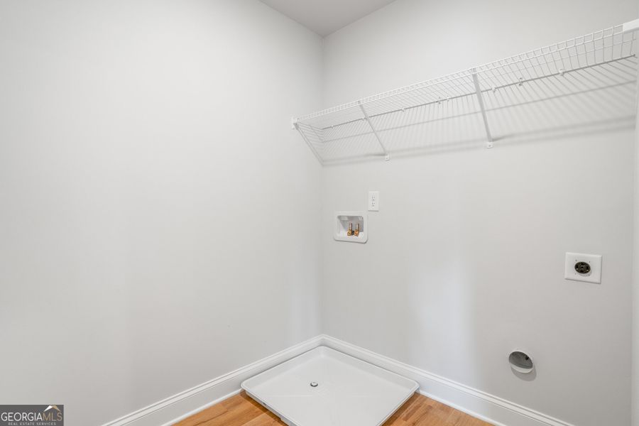Spacious, unfurnished interior of a new home in Harley Farms South, Bonaire (Image 19). Spacious, unfurnished interior of a new home in Harley Farms South, Bonaire (Image 19).