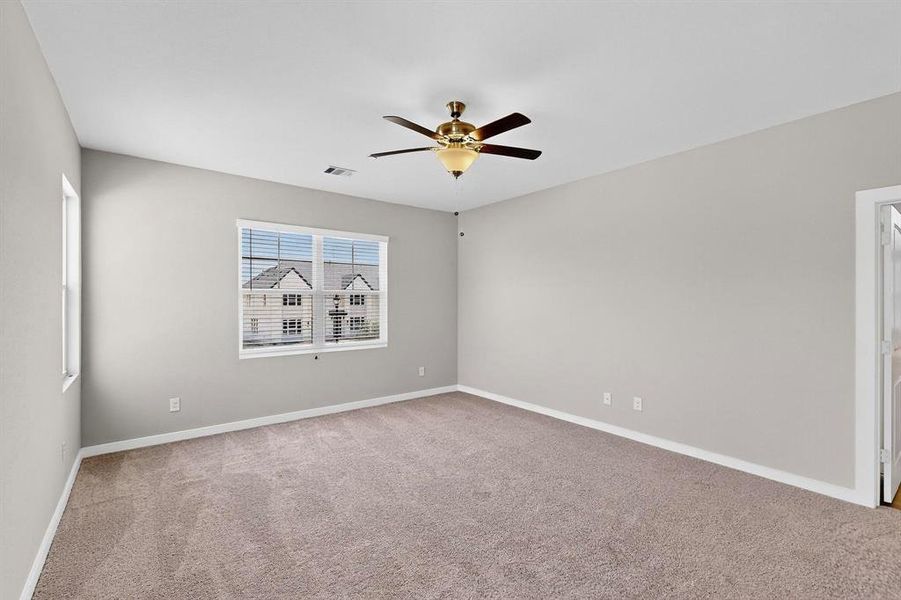 Spacious, unfurnished interior of a new home in Solterra Texas, Mesquite (Image 19).