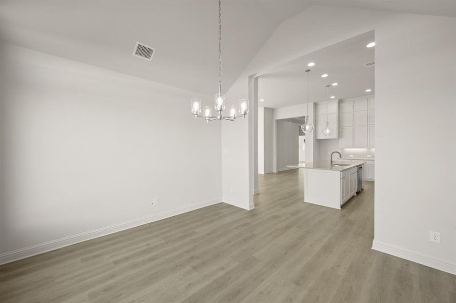 2050 Slipchannel- dining room-2