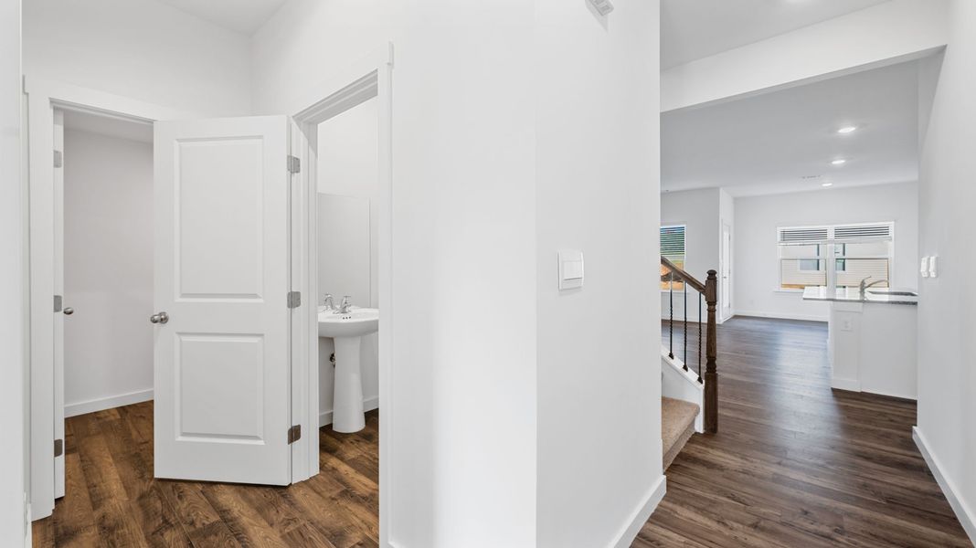 Spacious, unfurnished interior of a new home in Hawks Landing, Apison (Image 13).