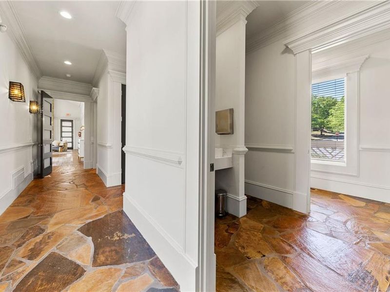 Spacious, unfurnished interior of a new home in Riverwood, Dallas (Image 25).