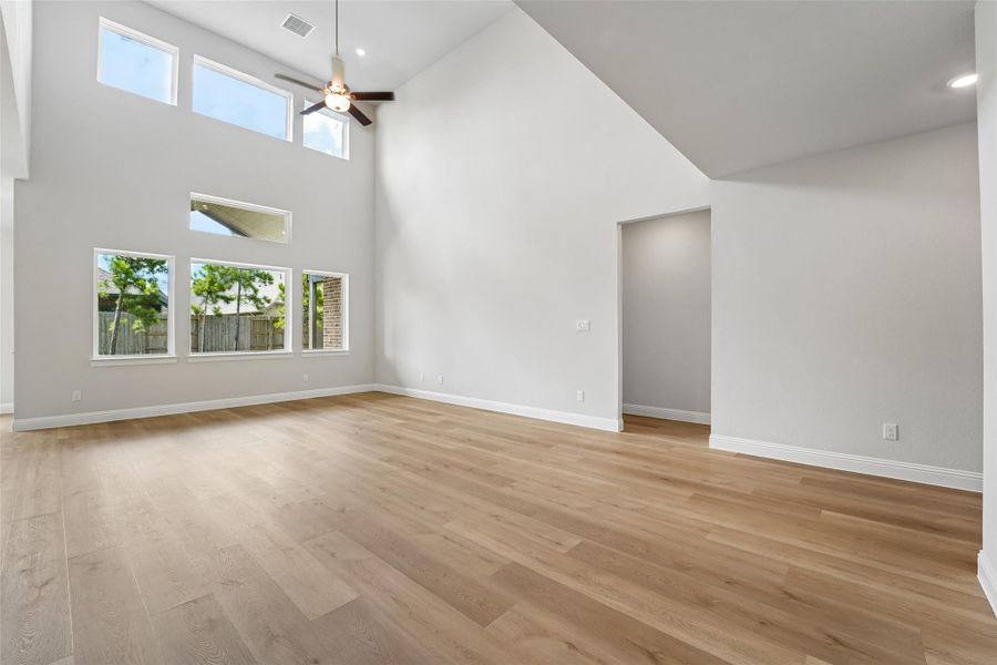 Spacious, unfurnished interior of a new home in Evergreen 55', Conroe (Image 40). Spacious, unfurnished interior of a new home in Evergreen 55', Conroe (Image 40).