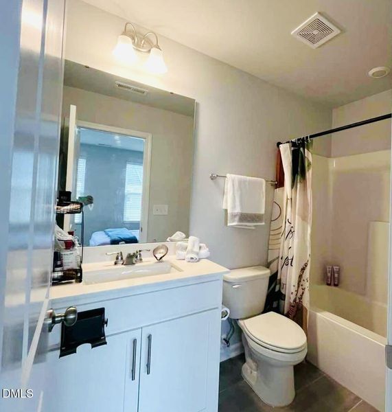 2nd. Bathroom
