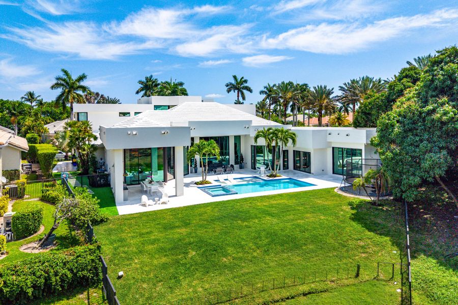 092-17699LakeEstatesDrive-BocaRaton-FL-3