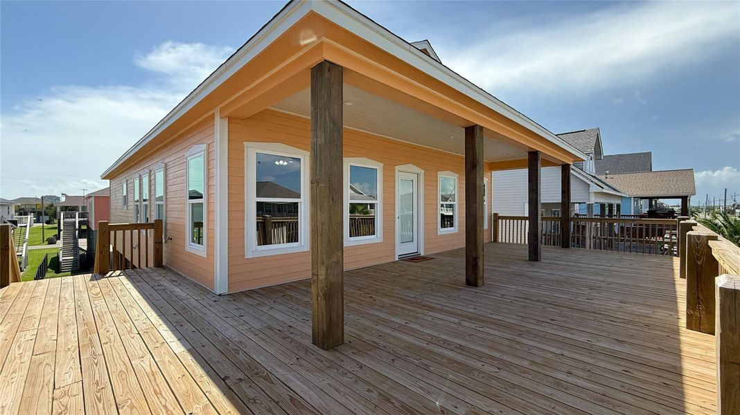 Exterior details and patio area of a home in , Bolivar Peninsula (Image 36).