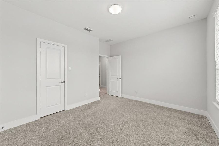 Spacious, unfurnished interior of a new home in , Prosper (Image 31).