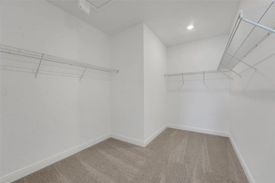 Spacious, unfurnished interior of a new home in Crossroads at Kelly Park, Apopka (Image 20).