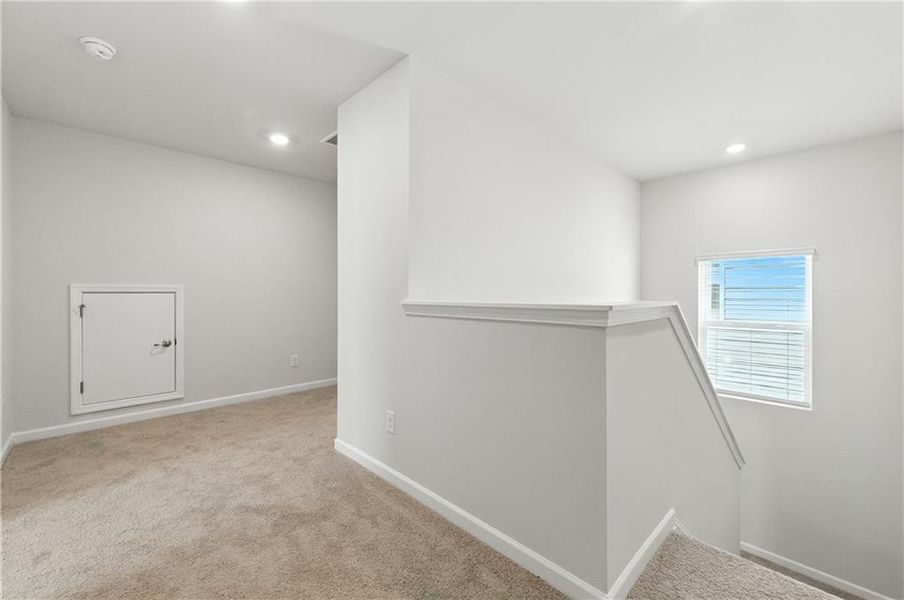 Spacious, unfurnished interior of a new home in , Acworth (Image 18).