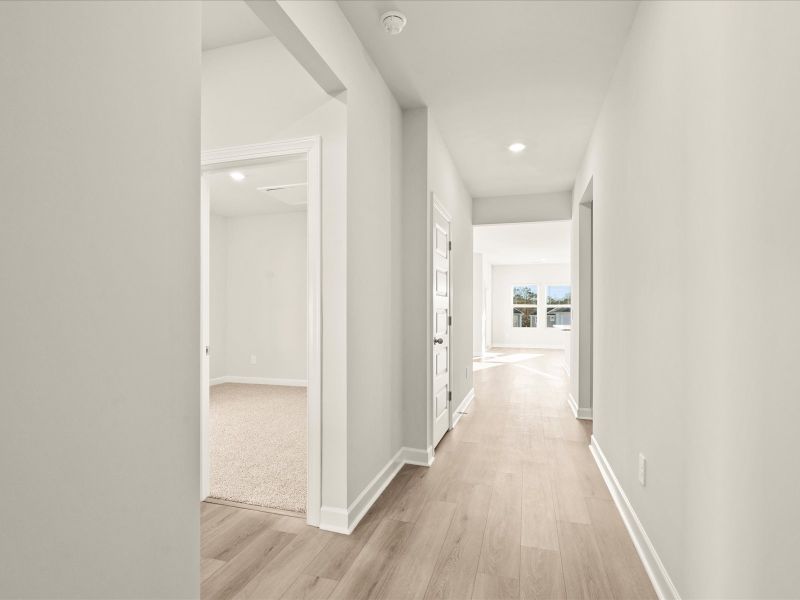 Spacious, unfurnished interior of a new home in Brayfield Manor - Signature Collection, Wellford (Image 5).