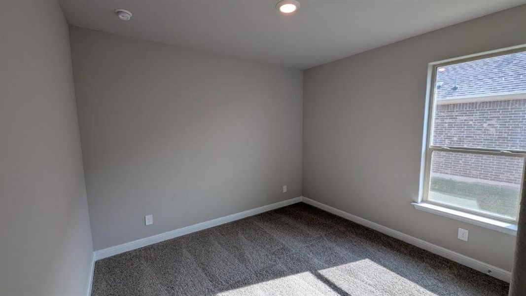 Spacious, unfurnished interior of a new home in Bella Vista, Granbury (Image 11).