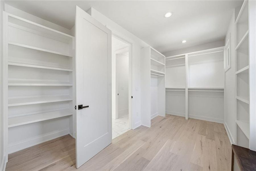 Spacious, unfurnished interior of a new home in , Monroe (Image 21).