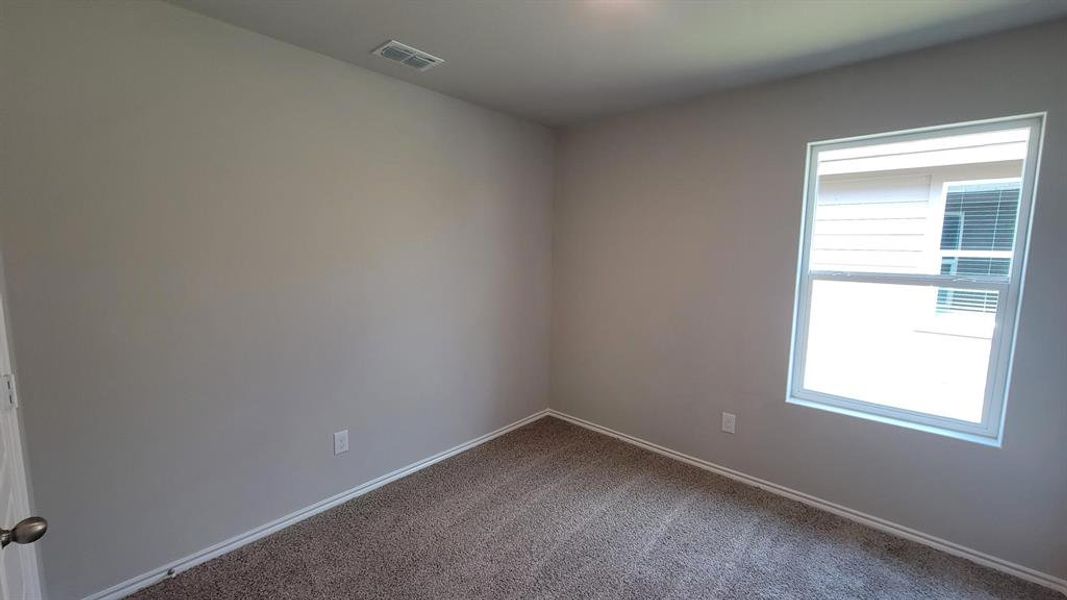 Spacious, unfurnished interior of a new home in Longhorn Estates, Fort Worth (Image 14).