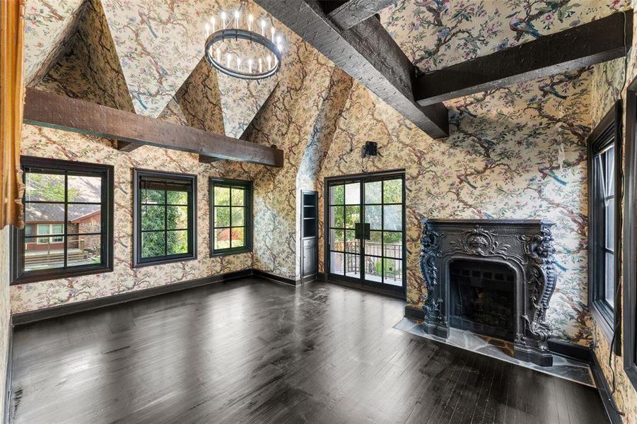 Image 16 of a home in .