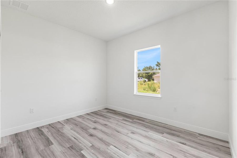 Spacious, unfurnished interior of a new home in , Ocala (Image 17).
