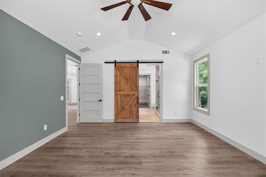 Spacious, unfurnished interior of a new home in , Bremen (Image 24).