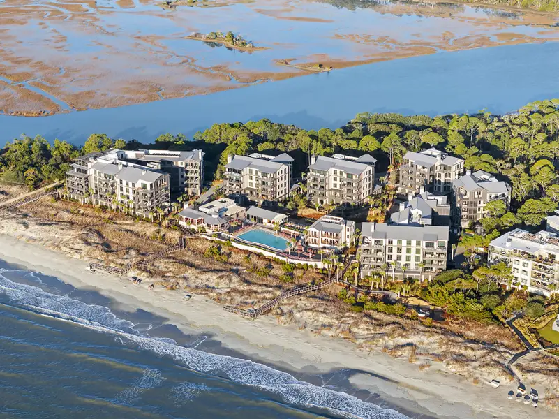 Condo located in Kiawah Island, SC showcasing its design and architecture (Image 5). Condo located in Kiawah Island, SC showcasing its design and architecture (Image 5).